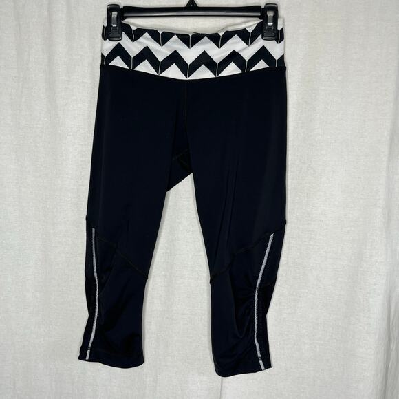 Lululemon Run For Your Life Crop Leggings Black with Chevron White Waist Size‎ 6 - Picture 5 of 11